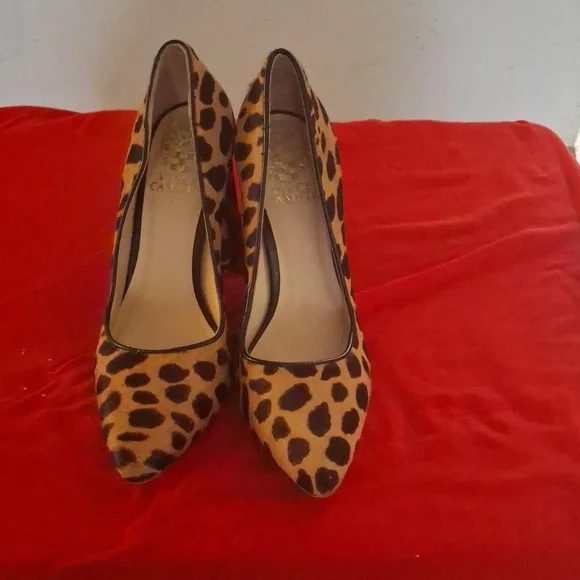 Vince Camuto Leopard Print Heels - Picture 2 of 6